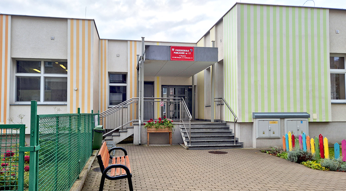 fragment budynku szkoły